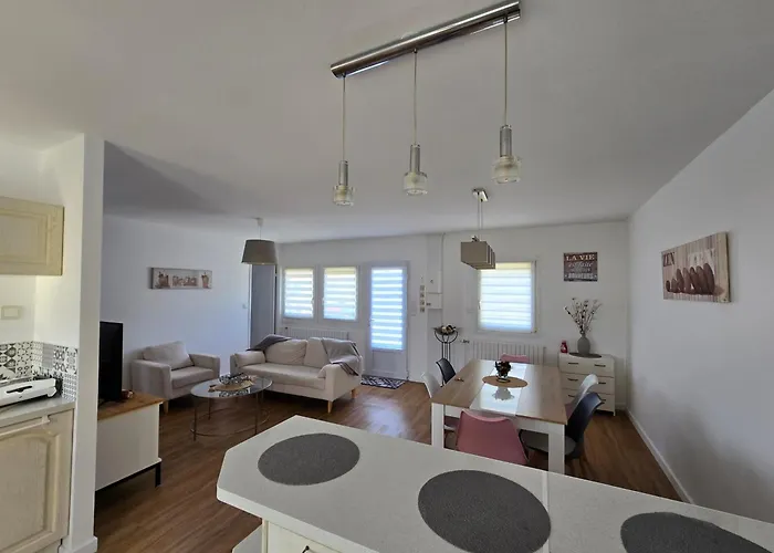 Maison Entierement Renovee Ferienhaus Le Mans